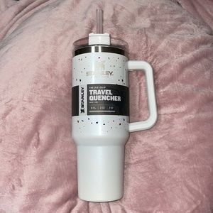NWT Stanley Quencher Tumbler 40 oz- white Terrazzo confetti